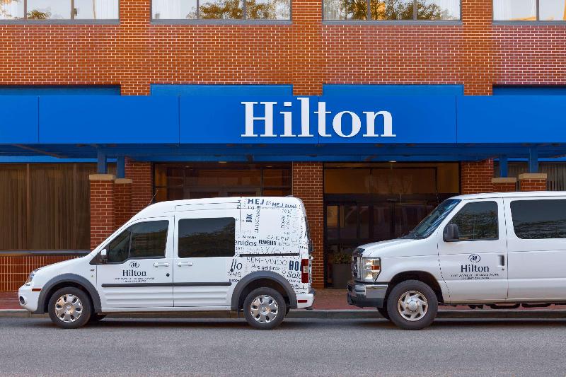 בית מלון כפרי Hilton Fort Wayne At The Grand Wayne Convention Center