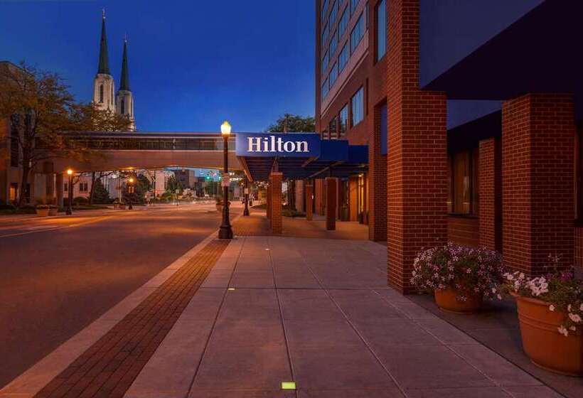 هتل Hilton Fort Wayne At The Grand Wayne Convention Center
