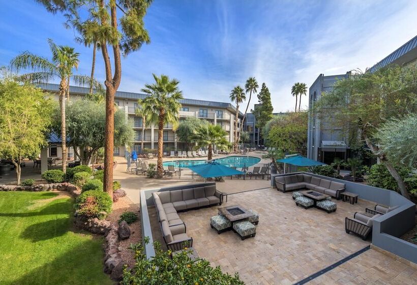 هتل Holiday Inn And Suites Phoenix Airport North, An Ihg