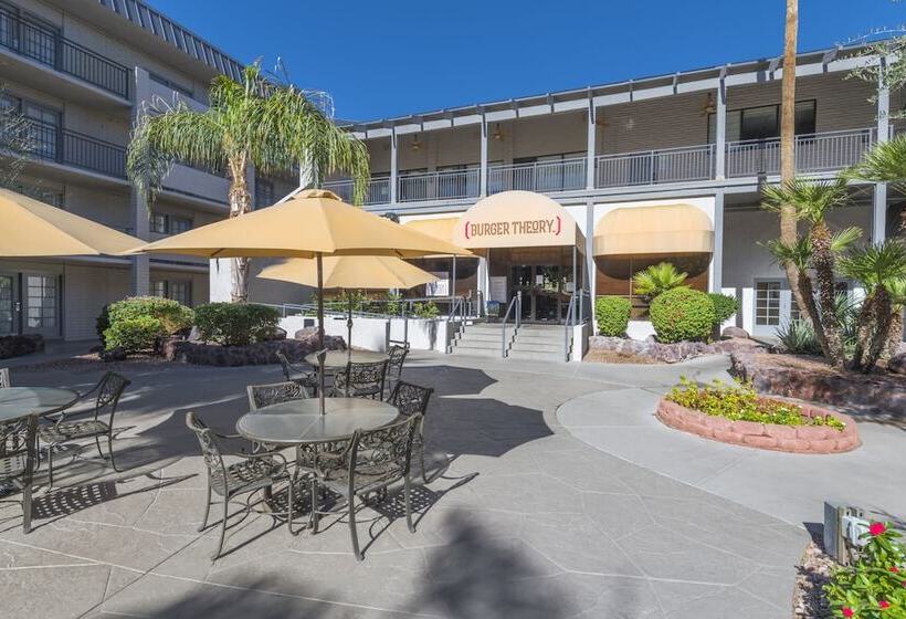 هتل Holiday Inn And Suites Phoenix Airport North, An Ihg