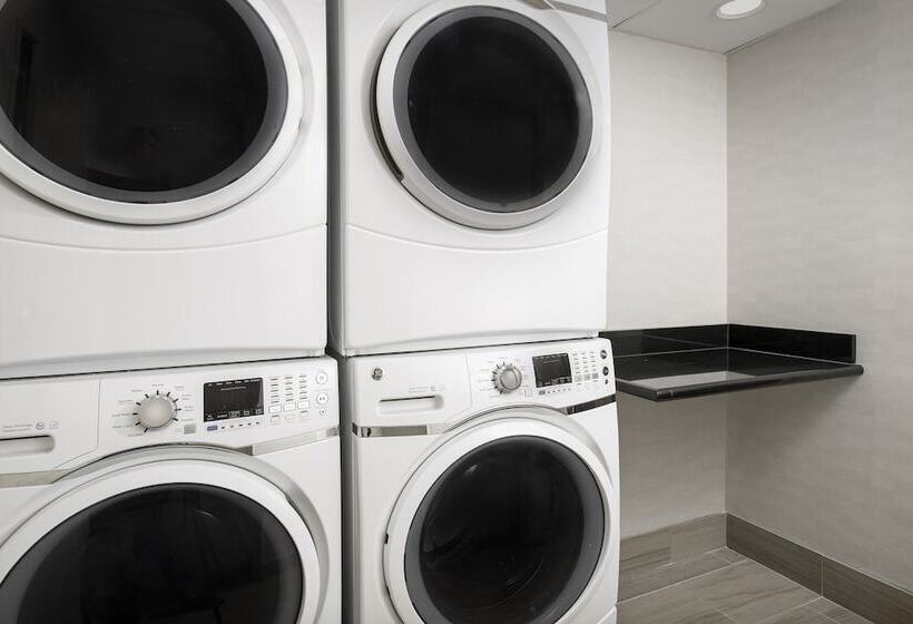 Holiday Inn Express Hotel & Suites Annapolis, An Ihg