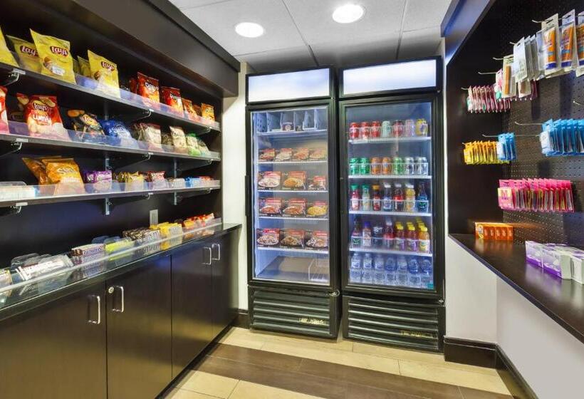 فندق Holiday Inn Express   Waldorf, An Ihg