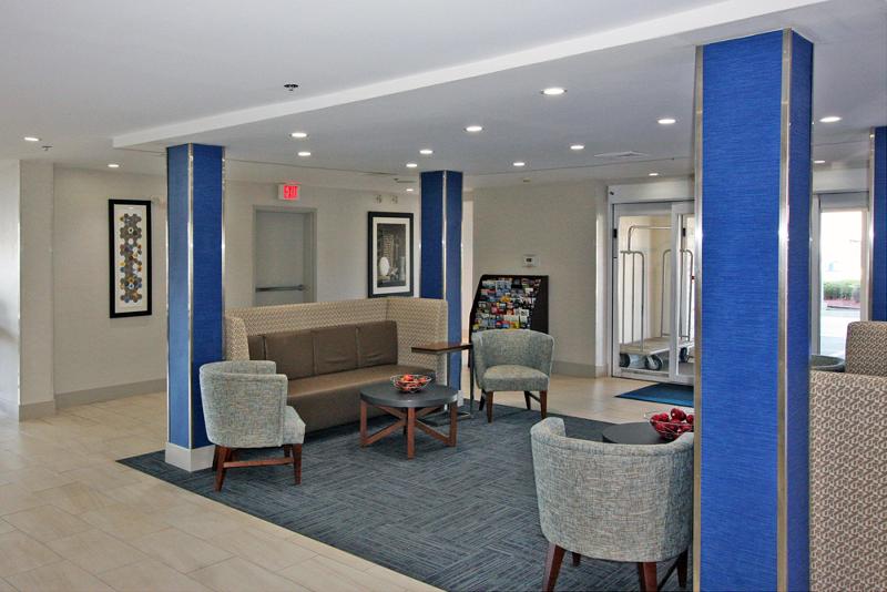 هتل Holiday Inn Express Branford New Haven, An Ihg
