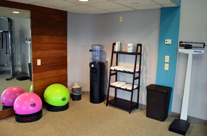 Отель Holiday Inn & Suites Syracuse Airport   Liverpool, An Ihg