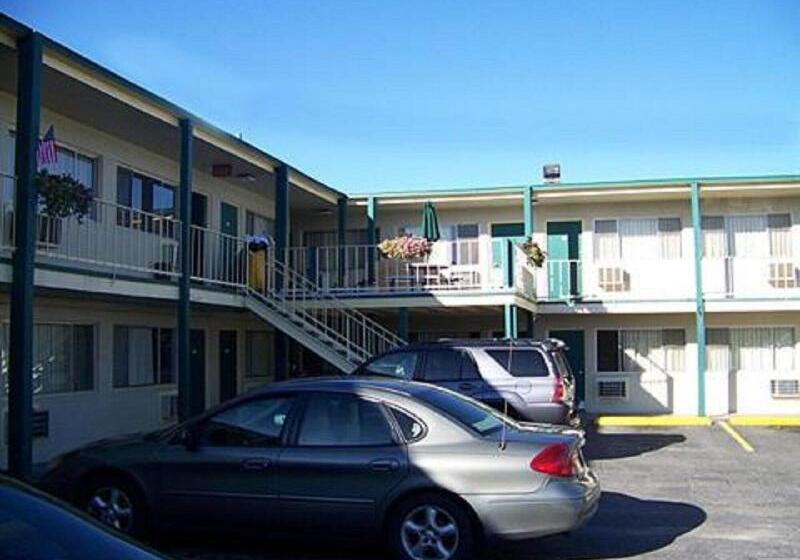 ホテル Holiday Lodge