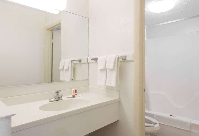 酒店 Howard Johnson By Wyndham Virginia Beach