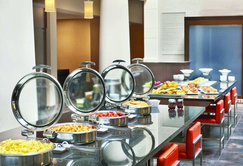 Отель Hyatt Regency Green Bay