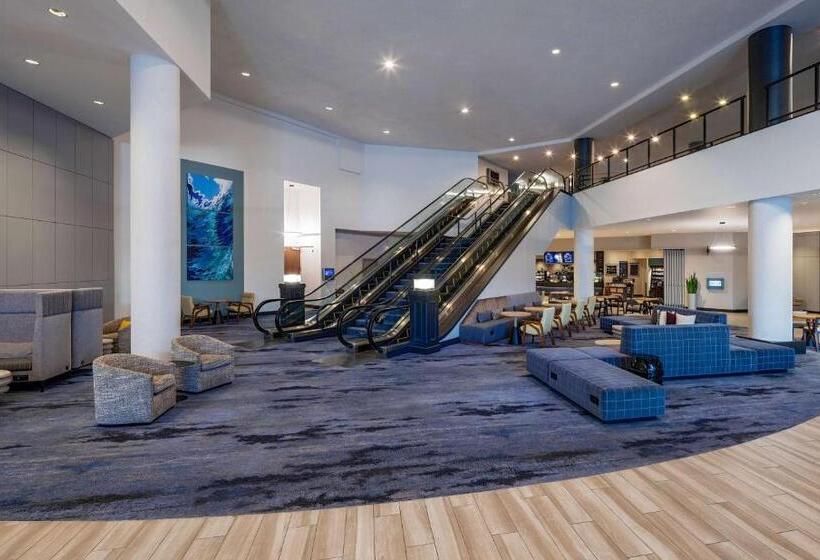 Отель Hyatt Regency Santa Clara