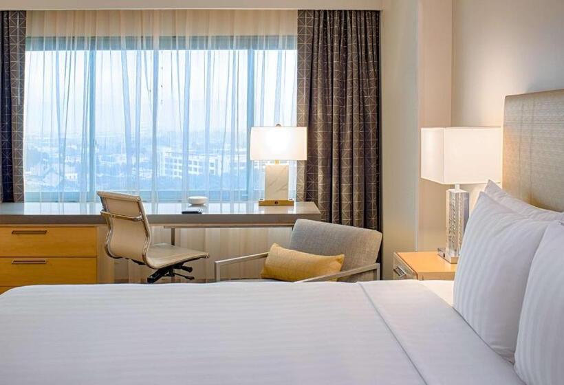هتل Hyatt Regency Santa Clara