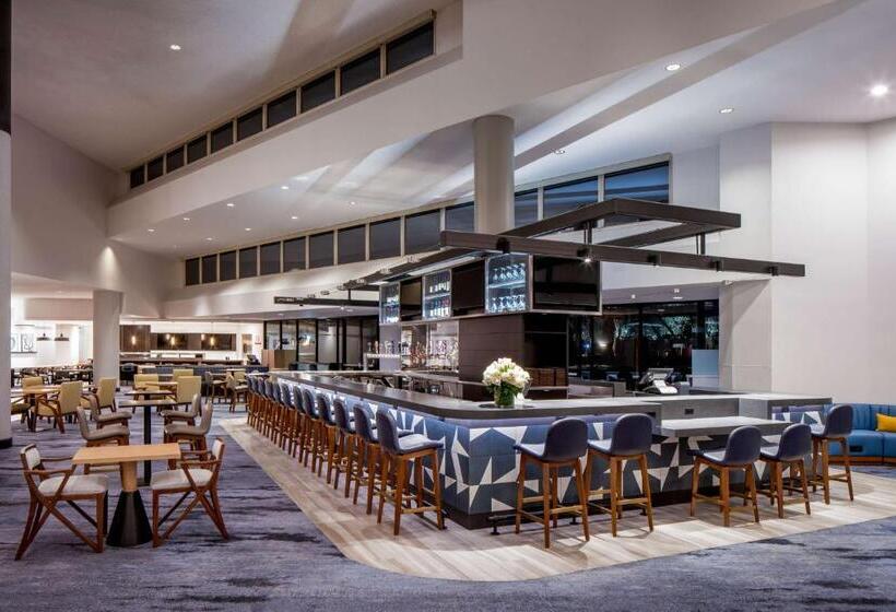 Отель Hyatt Regency Santa Clara