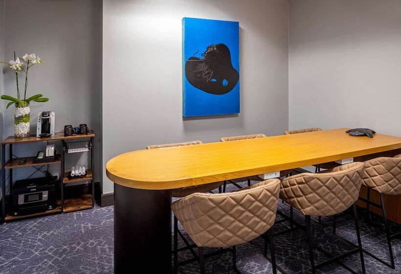 Отель Hyatt Regency Santa Clara