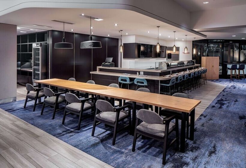 Отель Hyatt Regency Santa Clara