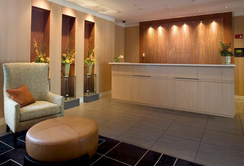 هتل Indigo Boston - Newton Riverside