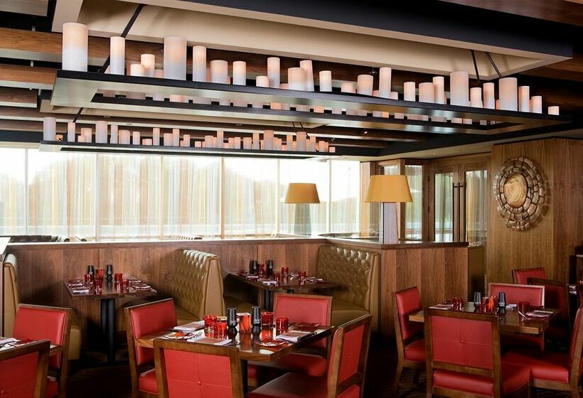 ホテル Indigo Boston - Newton Riverside