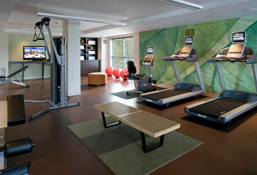 ホテル Indigo Boston - Newton Riverside