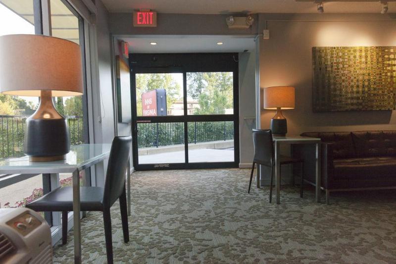 호텔 Inns Of Virginia Arlington