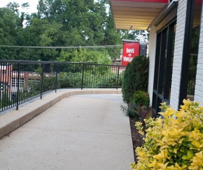 호텔 Inns Of Virginia Arlington