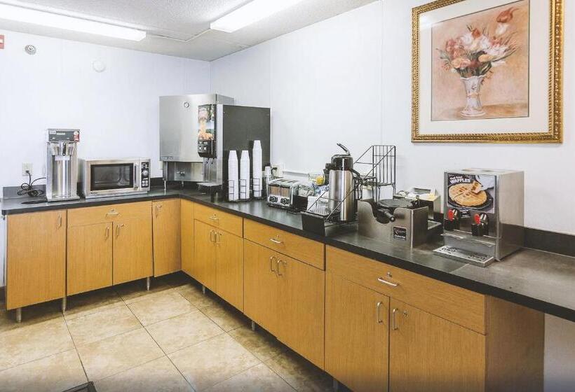 فندق Key Inn Roseville