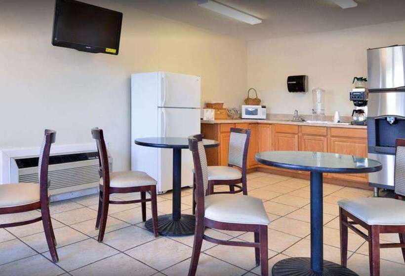 Отель Knights Inn Lumberton