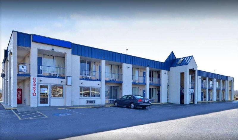 Отель Knights Inn Lumberton