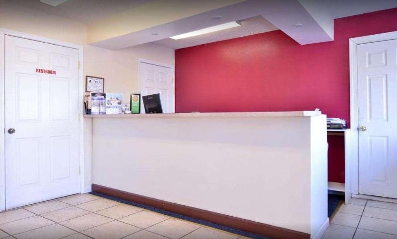 Отель Knights Inn Lumberton