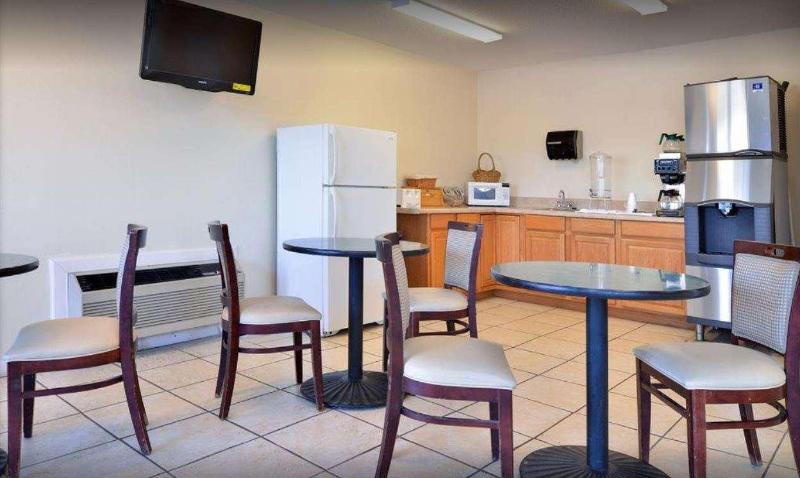 Отель Knights Inn Lumberton