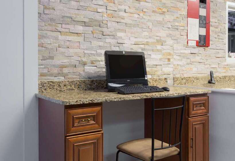 فندق Knights Inn   Plant City