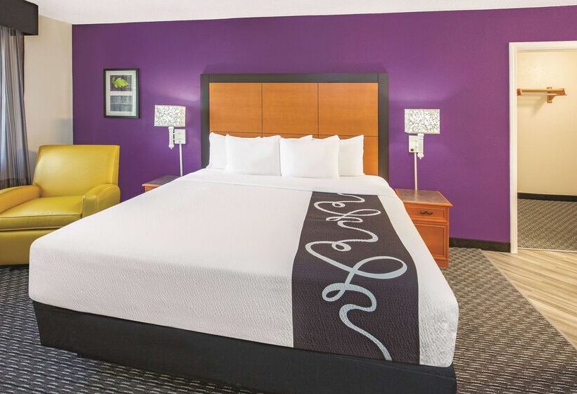 酒店 Howard Johnson By Wyndham Sacramento Downtown