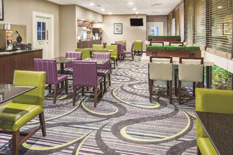 酒店 Howard Johnson By Wyndham Sacramento Downtown