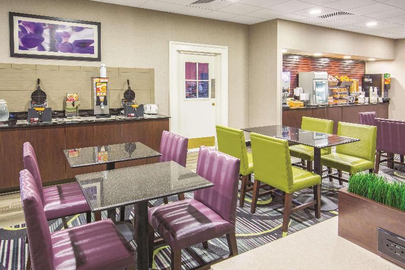 酒店 Howard Johnson By Wyndham Sacramento Downtown