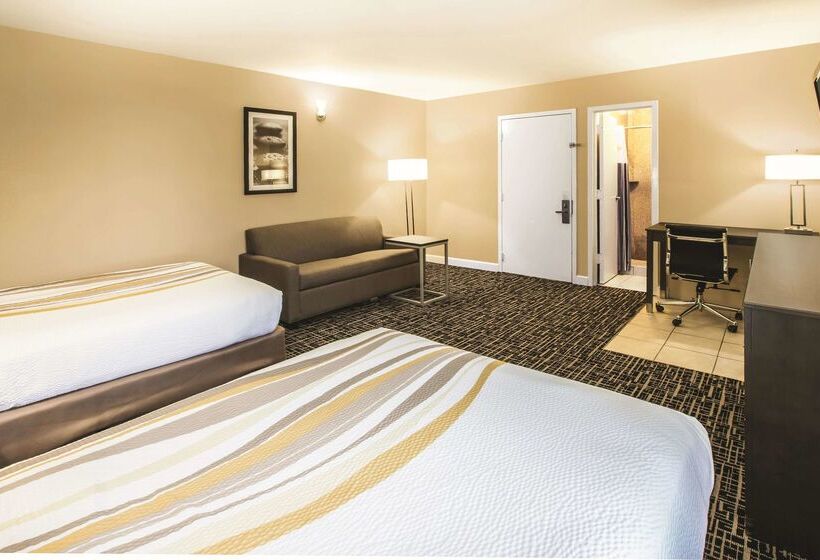 فندق La Quinta Inn By Wyndham Waldorf