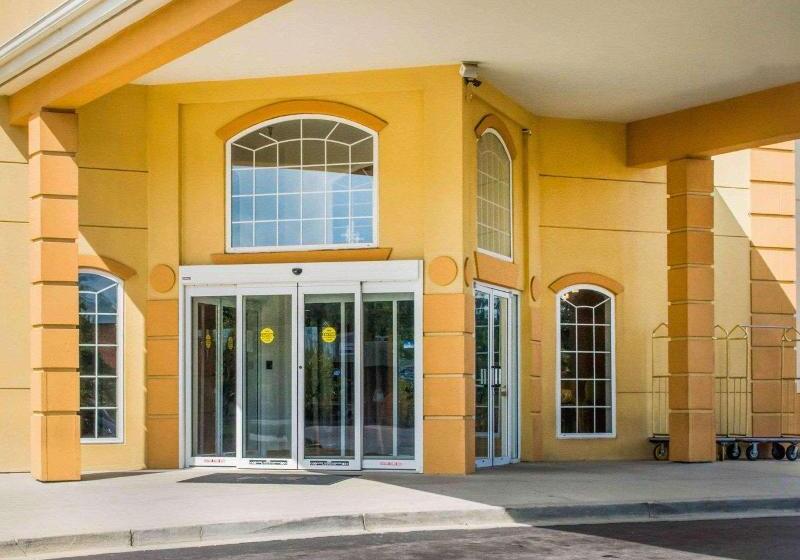 فندق La Quinta Inn By Wyndham Waldorf