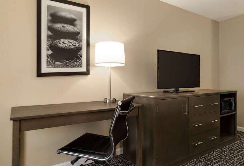 فندق La Quinta Inn By Wyndham Waldorf