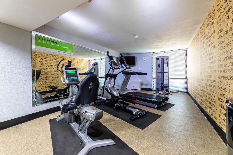 בית מלון כפרי La Quinta By Wyndham Dallas I 35 Walnut Hill Ln