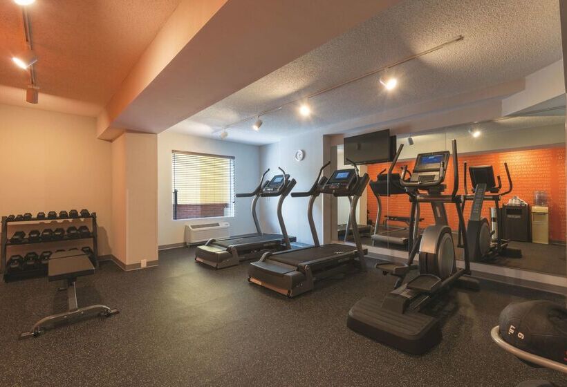 فندق La Quinta By Wyndham Lynchburg At Liberty Univ