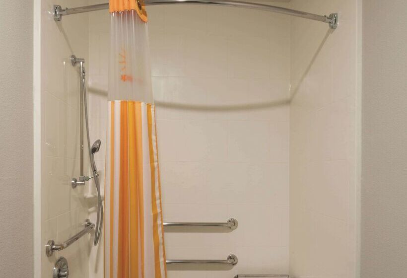 فندق La Quinta By Wyndham Lynchburg At Liberty Univ