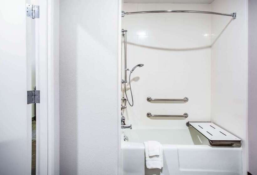 فندق La Quinta By Wyndham Lynchburg At Liberty Univ