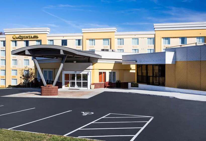 فندق La Quinta By Wyndham Lynchburg At Liberty Univ