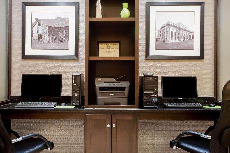 فندق La Quinta By Wyndham Lynchburg At Liberty Univ