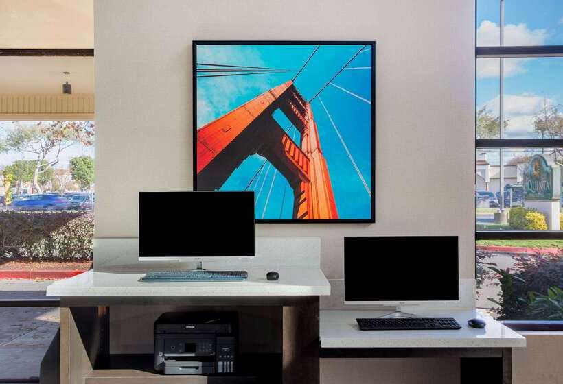 فندق La Quinta By Wyndham Oakland   Hayward