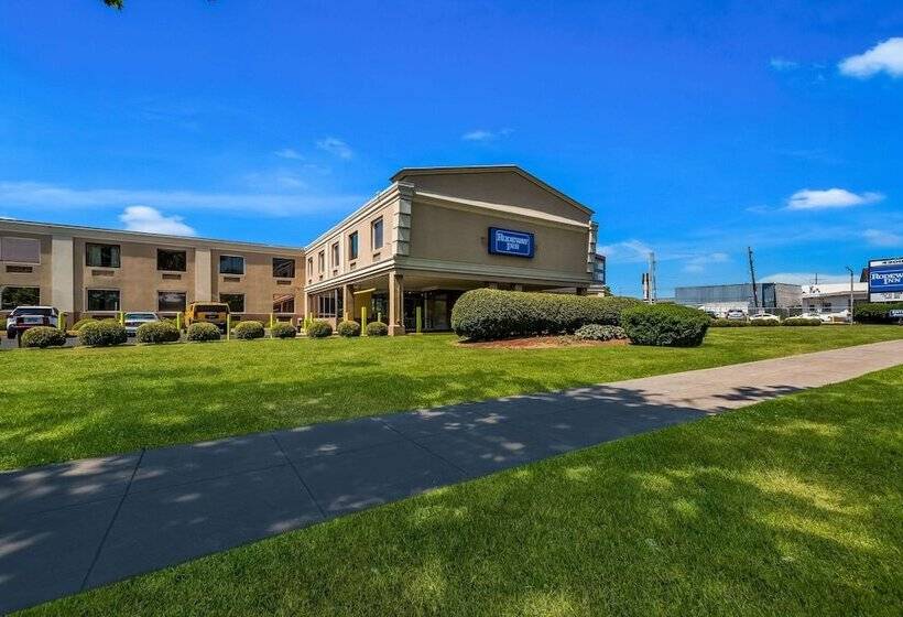 בית מלון כפרי Rodeway Inn