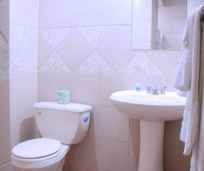 בית מלון כפרי Rodeway Inn