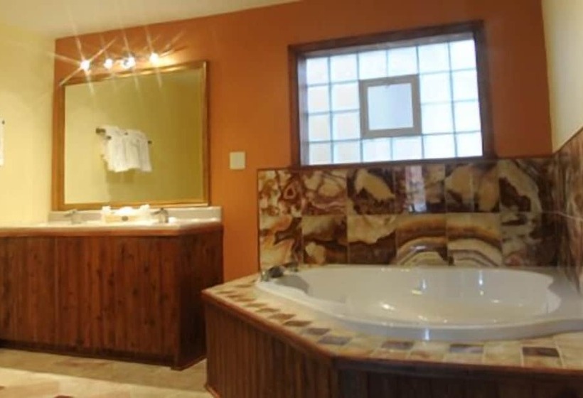 فندق Pikes Peak Inn