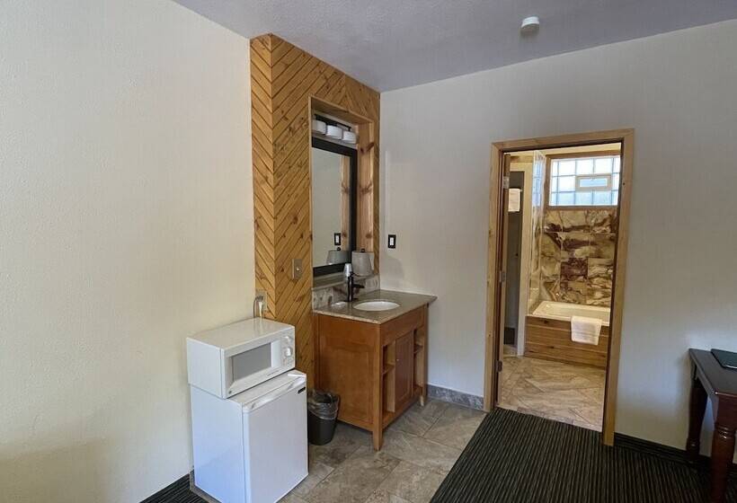 فندق Pikes Peak Inn