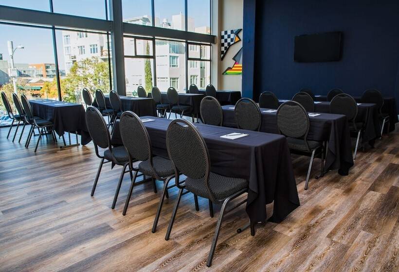 Porto Vista Hotel In Little Italy