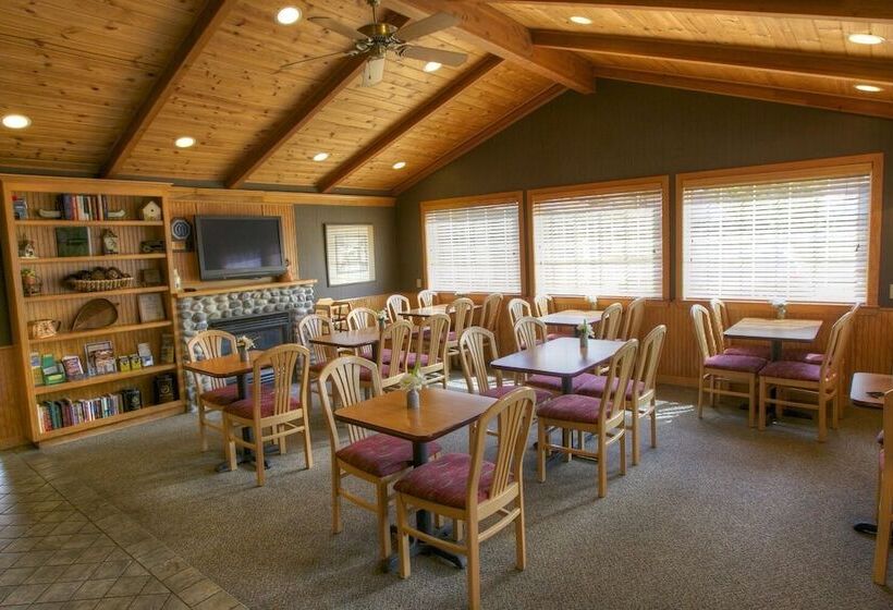 فندق Poulsbo Inn & Suites