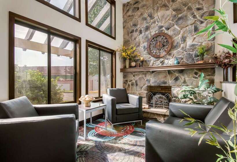 בית מלון כפרי Quality Inn Bloomsburg