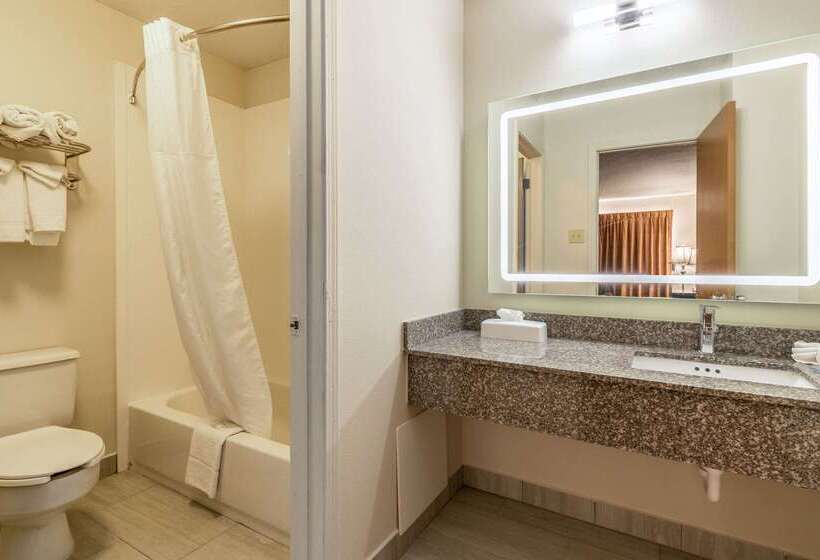 בית מלון כפרי Quality Inn Bloomsburg