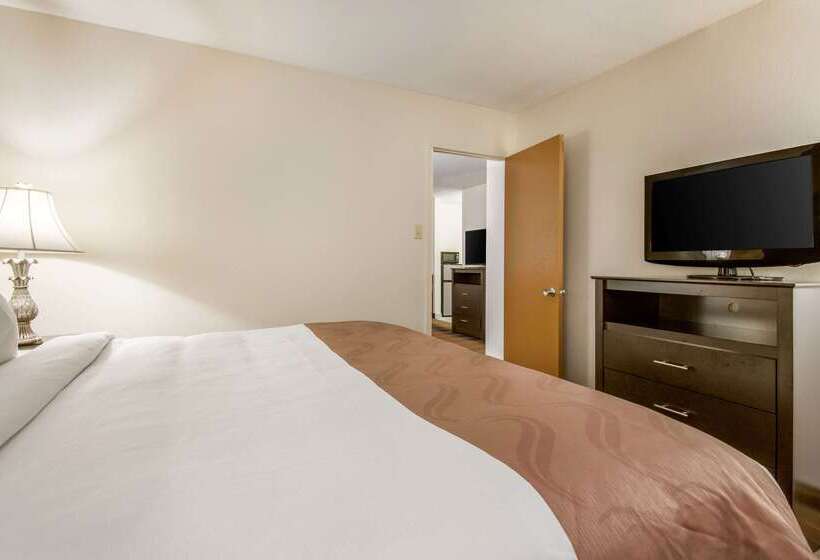 בית מלון כפרי Quality Inn Bloomsburg