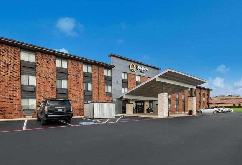 ホテル Quality Inn  Denton